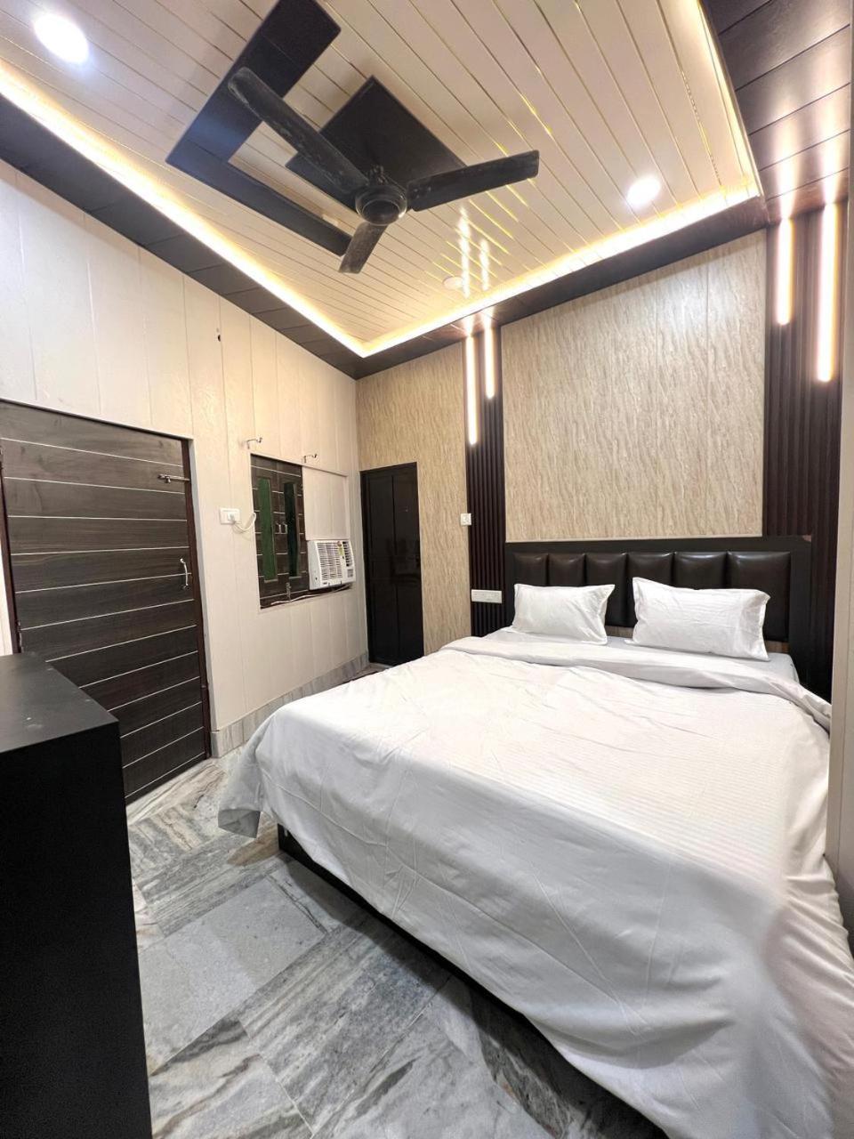 Durga P Guest House Near Harishchandra Ghat Варанаси Экстерьер фото