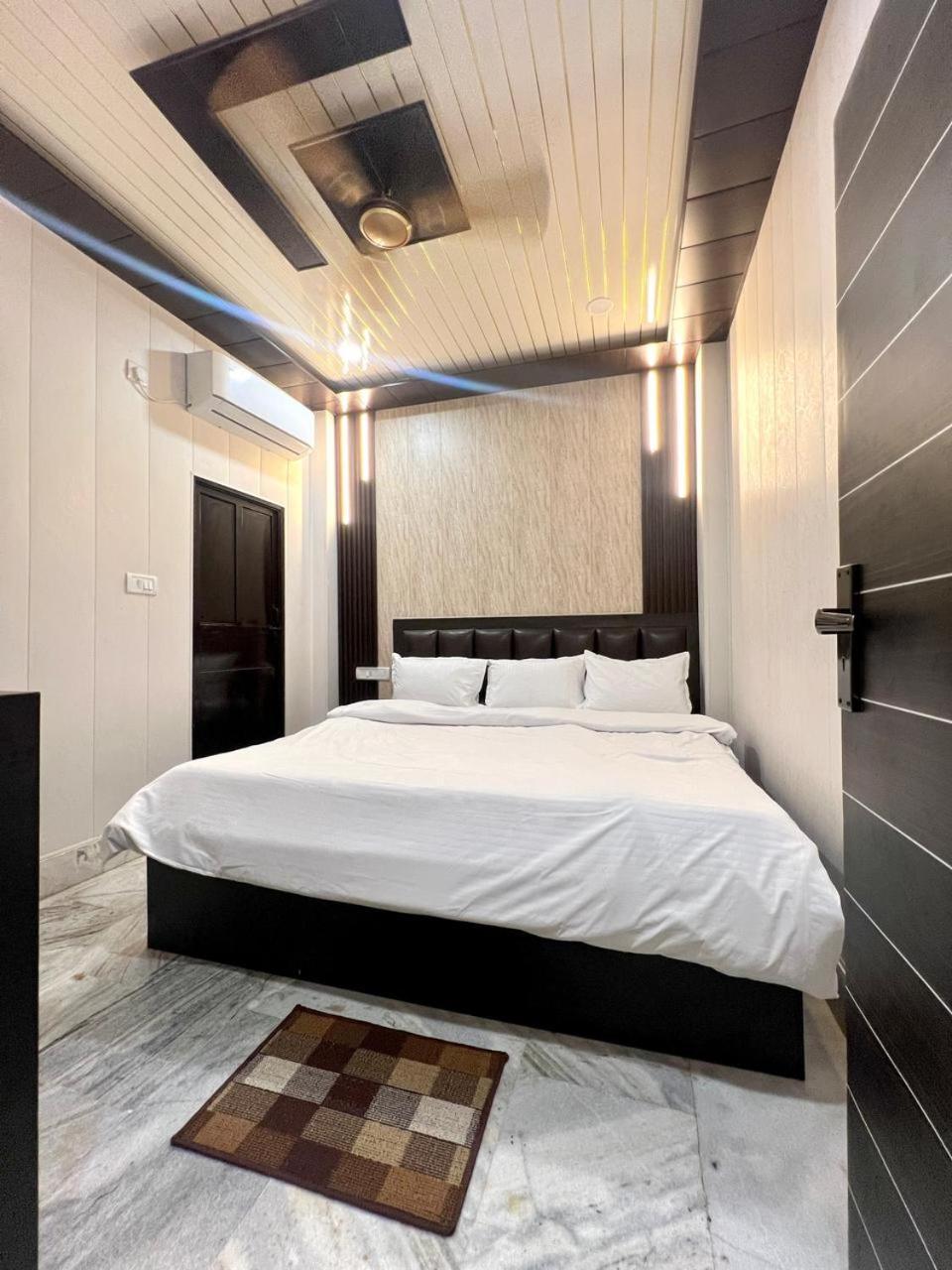 Durga P Guest House Near Harishchandra Ghat Варанаси Экстерьер фото